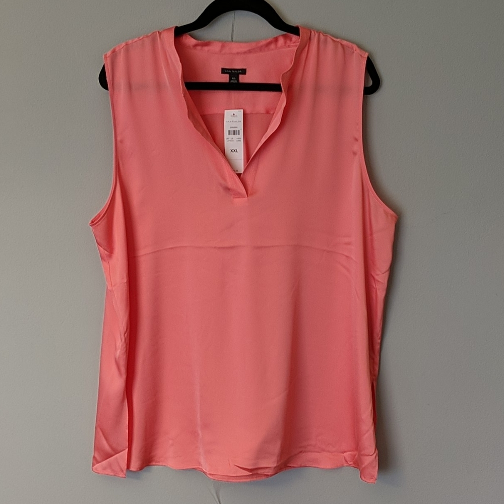 Ann Taylor sleeveless V-neck  peach blouse